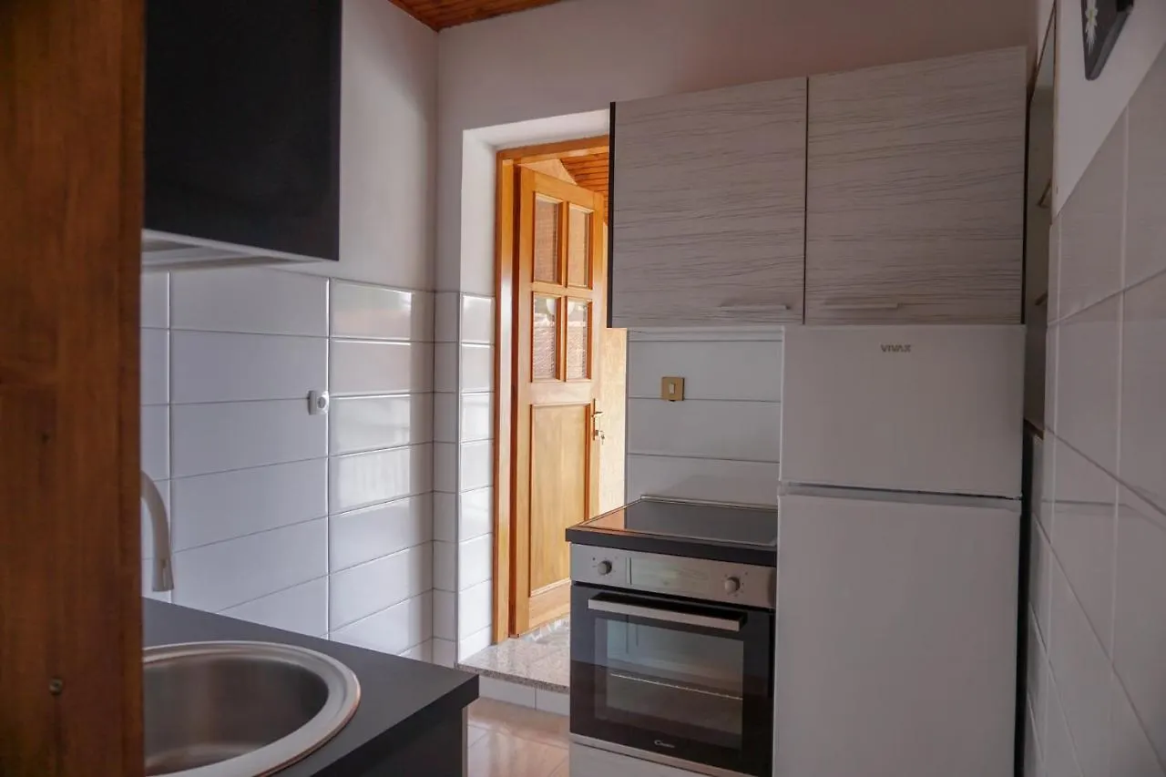 Guest house Apartments Jakov Lovran