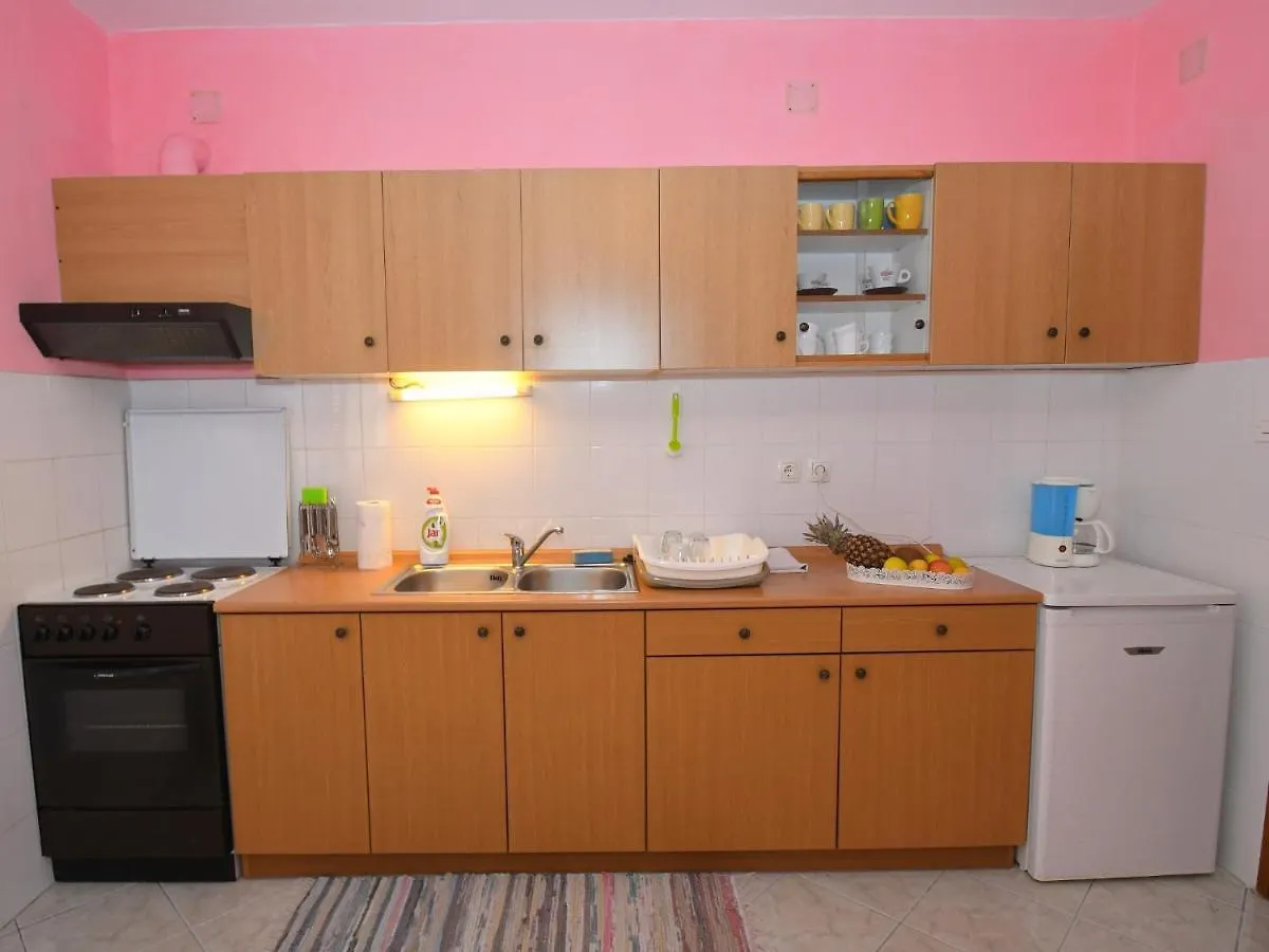 Apartments Jakov Lovran
