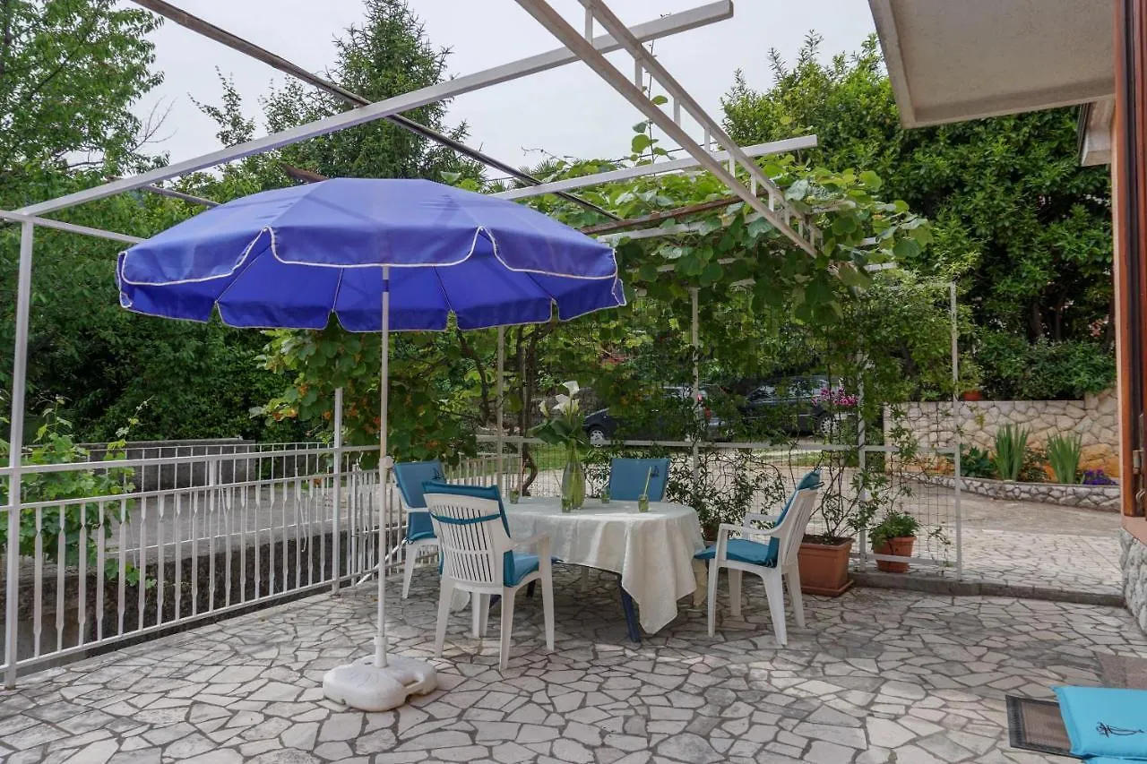Apartments Jakov Lovran