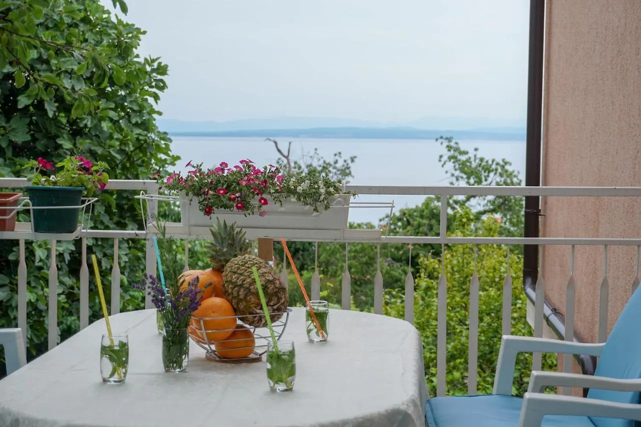 Apartments Jakov Lovran