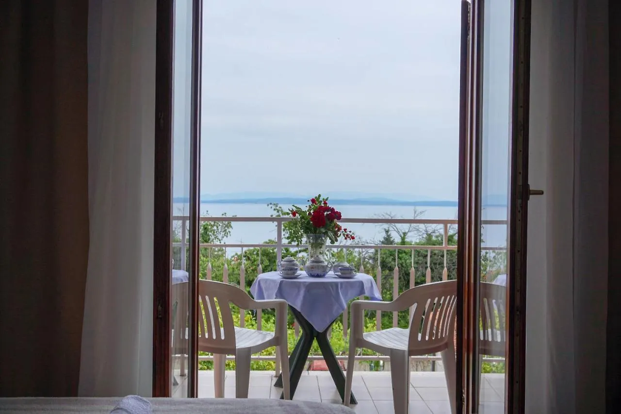 Guest house Apartments Jakov Lovran